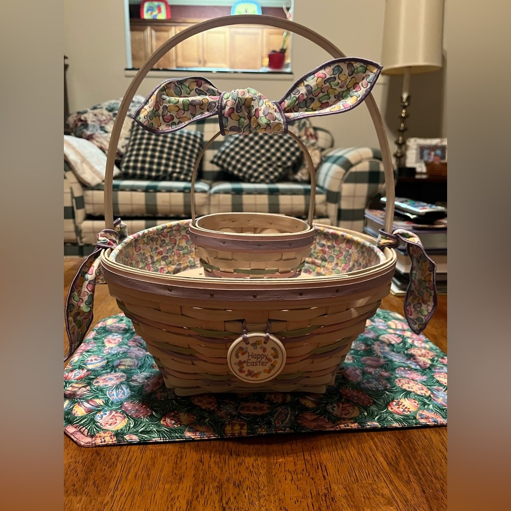 Longaberger 2000 Easter Basket - Picture 1 of 15